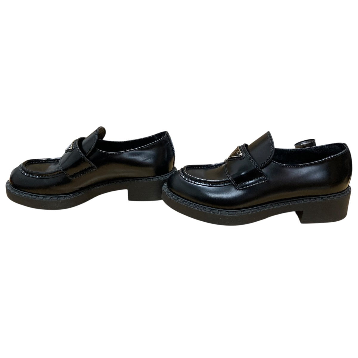 PRADA トライアングルプレートローファー 古着・中古-3枚目のアイテム画像