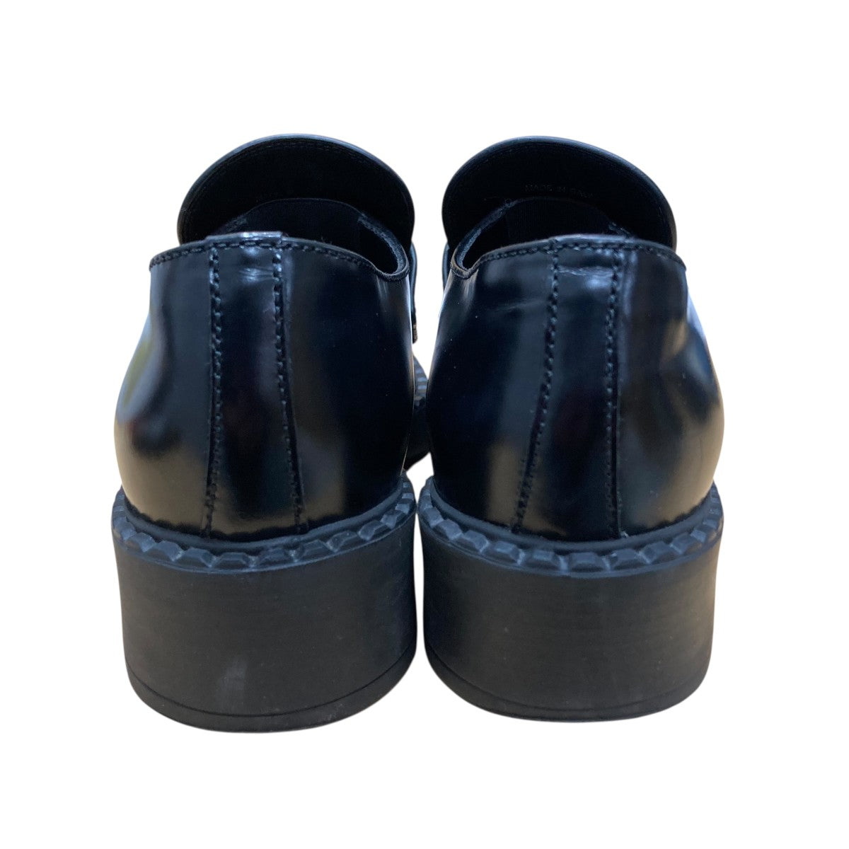 PRADA トライアングルプレートローファー 古着・中古-5枚目のアイテム画像