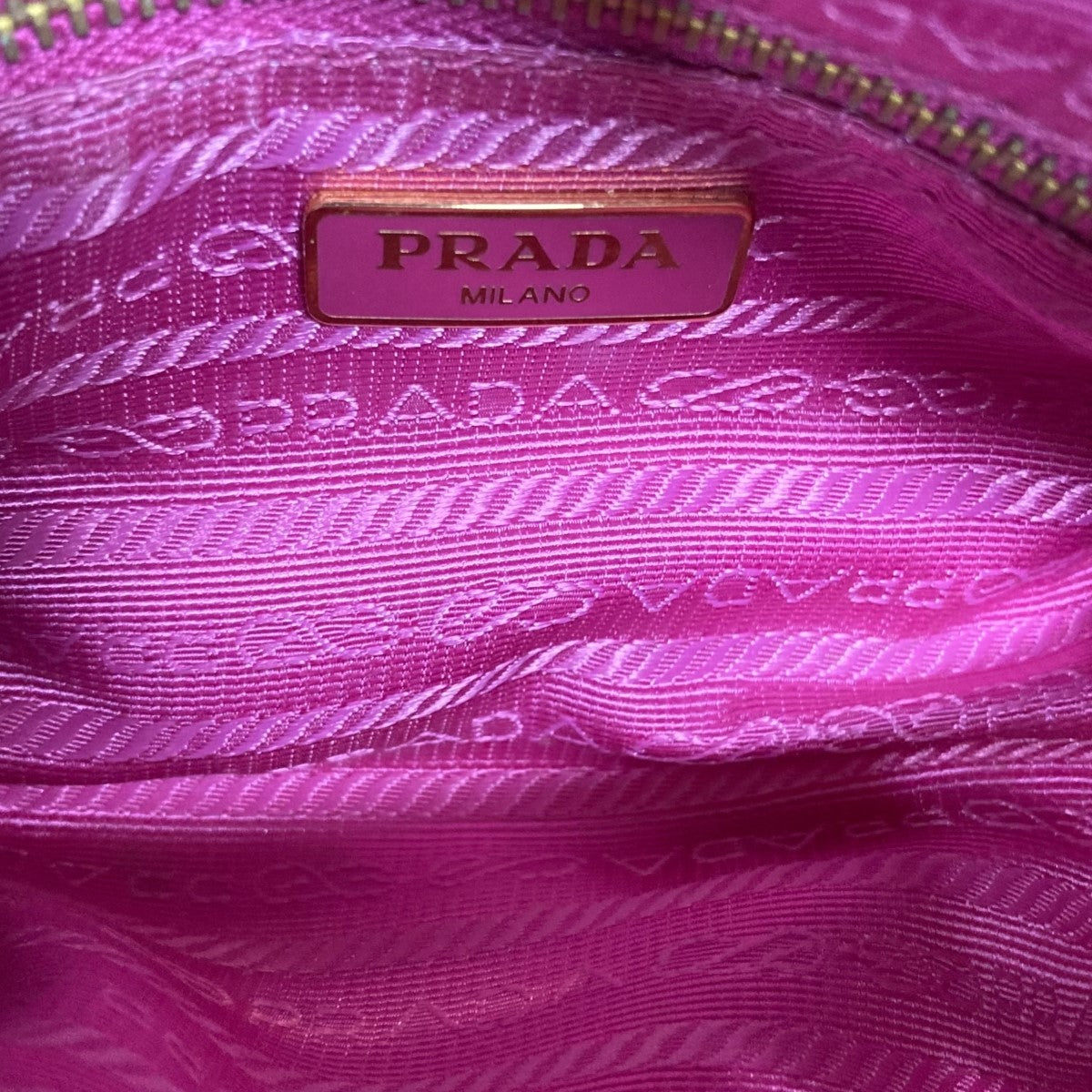 PRADA トライアングルプレートナイロンポーチ1N0175 CANAPA 古着・中古-5枚目のアイテム画像