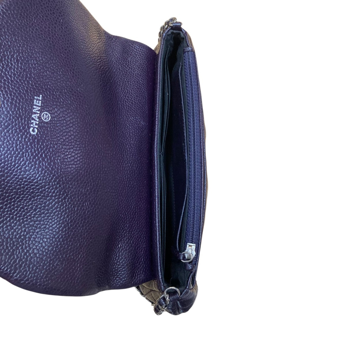 ーハーフムーン キャビアスキン チェーンハンドバッグ