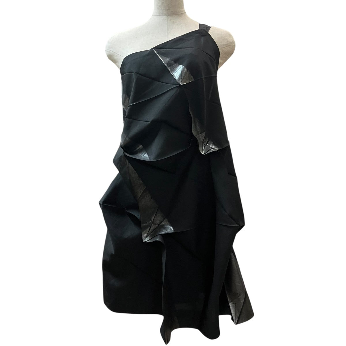 132 5． ISSEY MIYAKE プリーツワンピース 古着・中古-1枚目のアイテム画像