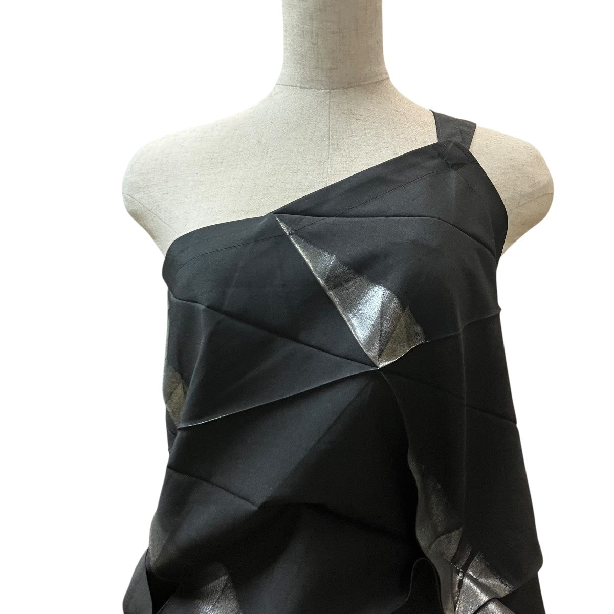 132 5． ISSEY MIYAKE プリーツワンピース 古着・中古-2枚目のアイテム画像