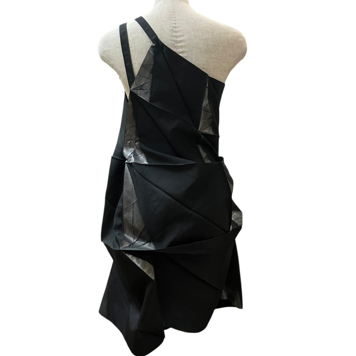 132 5． ISSEY MIYAKE プリーツワンピース 古着・中古-3枚目のアイテム画像