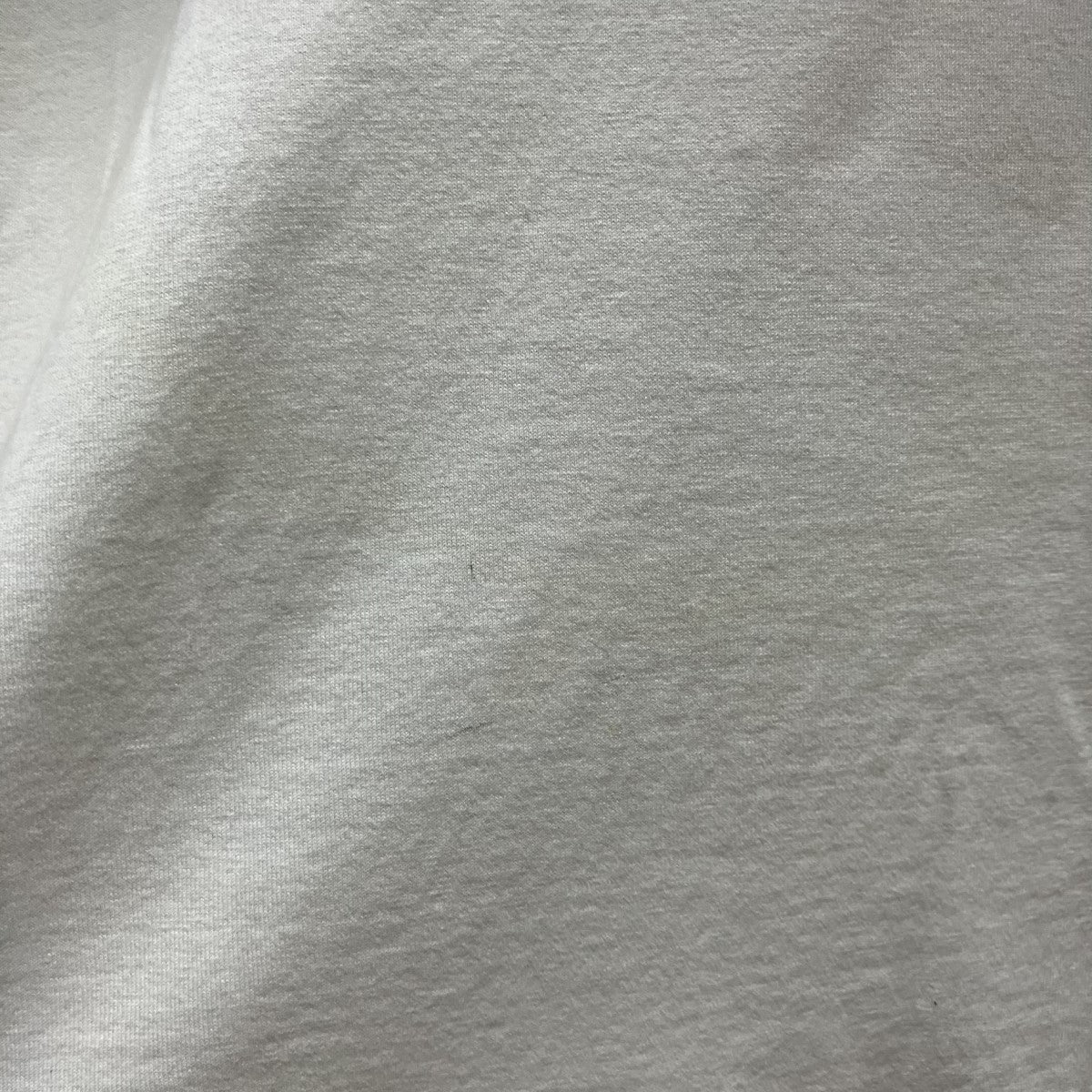 ロゴ刺繍Tシャツ