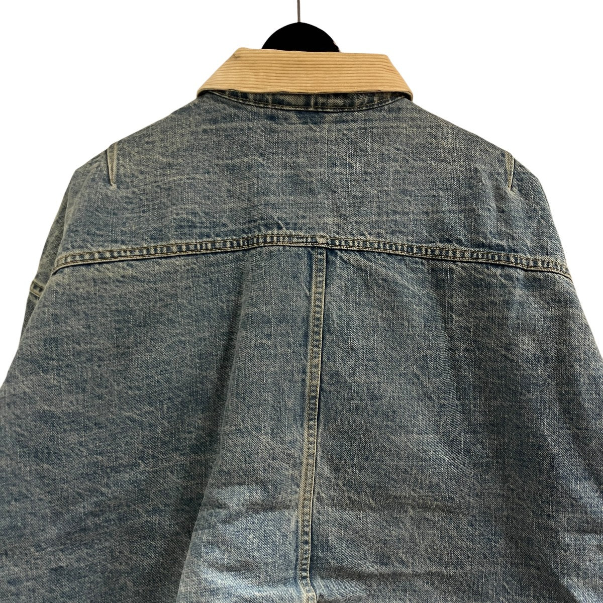 ダメージ加工デニムジャケット
