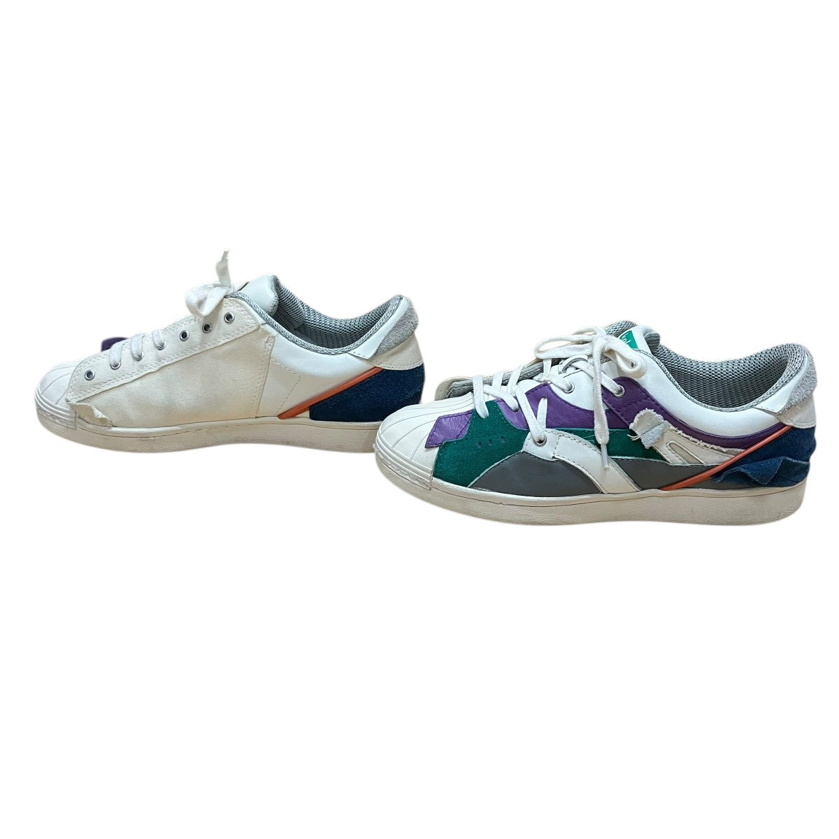 ローカットスニーカー