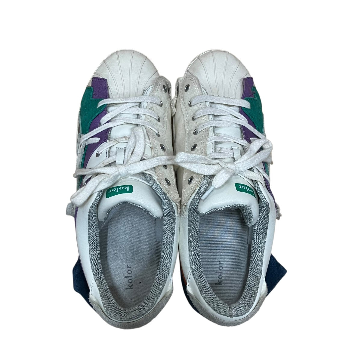 ローカットスニーカー