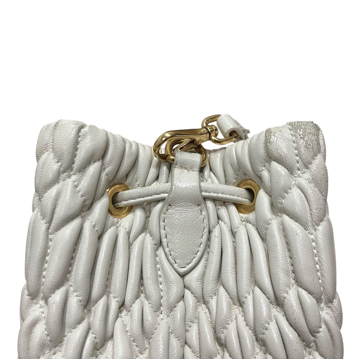MIU MIU ナッパレザー マテラッセ ドローストリングショルダーバッグ 古着・中古-7枚目のアイテム画像