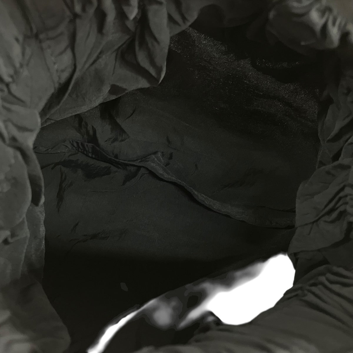 BEYOND THE VINES DUMPLING BAG SERIESナイロントートバッグU-BG-DUMPL-BLAC-22-XS-24B01 古着・中古-4枚目のアイテム画像