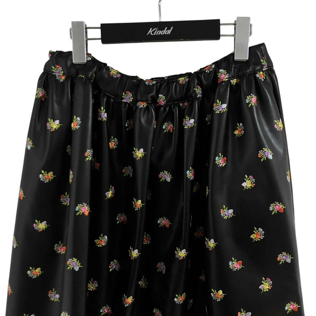 COMME des GARCONS GIRL フェイクレザーエンブロイダリースカート 古着・中古-2枚目のアイテム画像