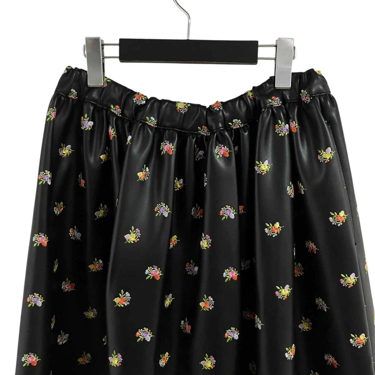 COMME des GARCONS GIRL フェイクレザーエンブロイダリースカート 古着・中古-4枚目のアイテム画像