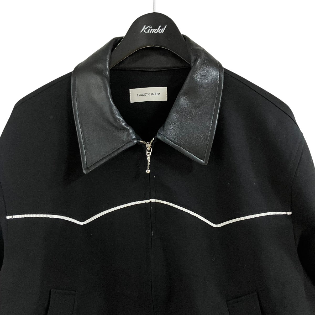 ERNEST W．BAKER(アーネスト ダブル ベイカー) 襟レザージップアップ