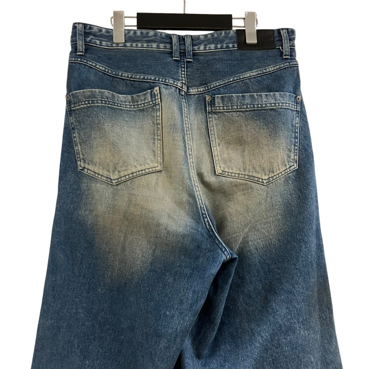 デニムパンツ