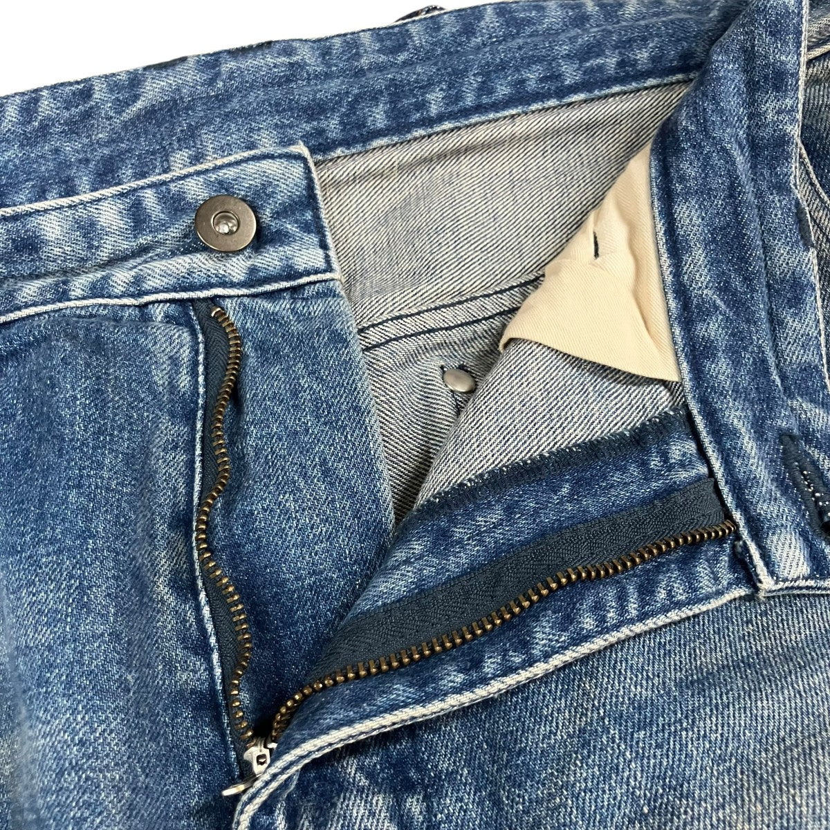 デニムパンツ