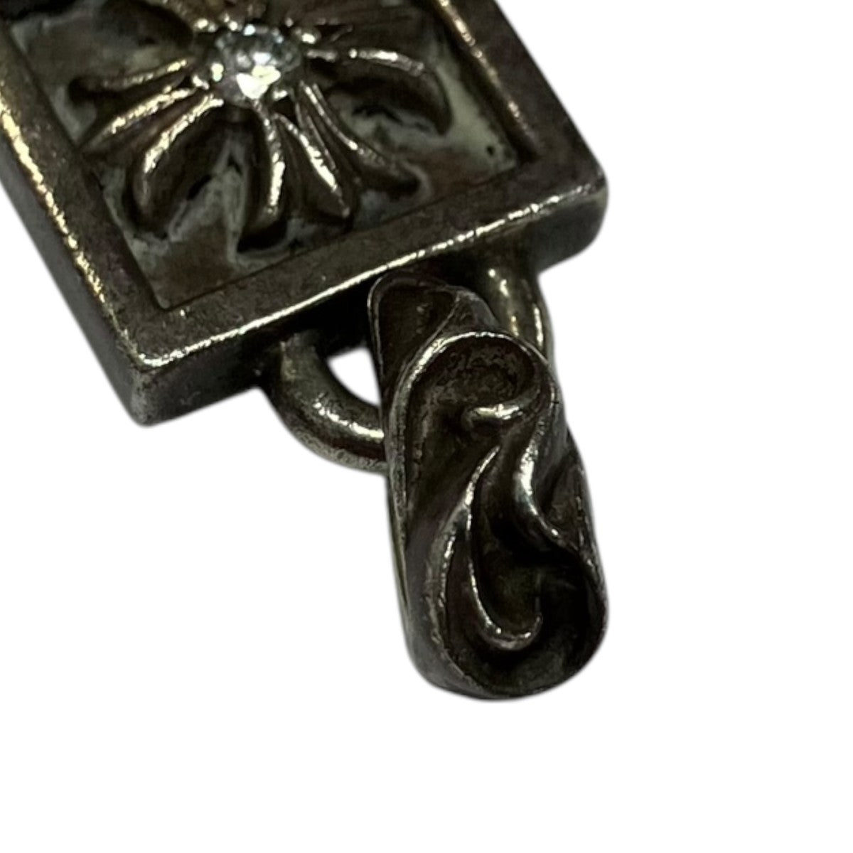 CHROME HEARTS フレームドCHプラスチャーム1ダイヤペンダントトップ 古着・中古-4枚目のアイテム画像