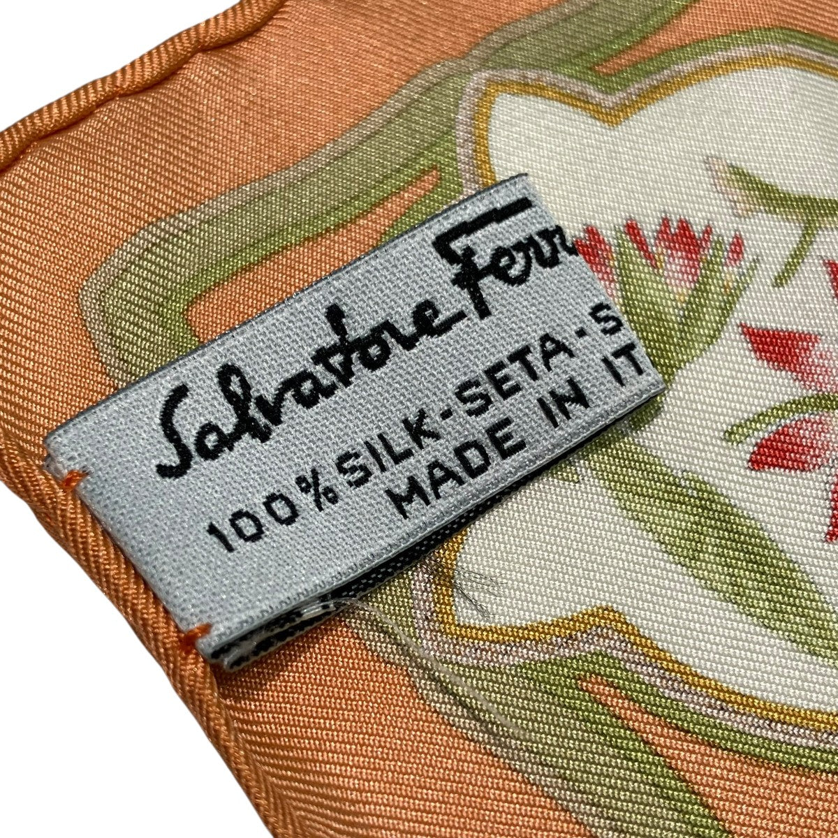 Salvatore Ferragamo シルクスカーフ 古着・中古-3枚目のアイテム画像
