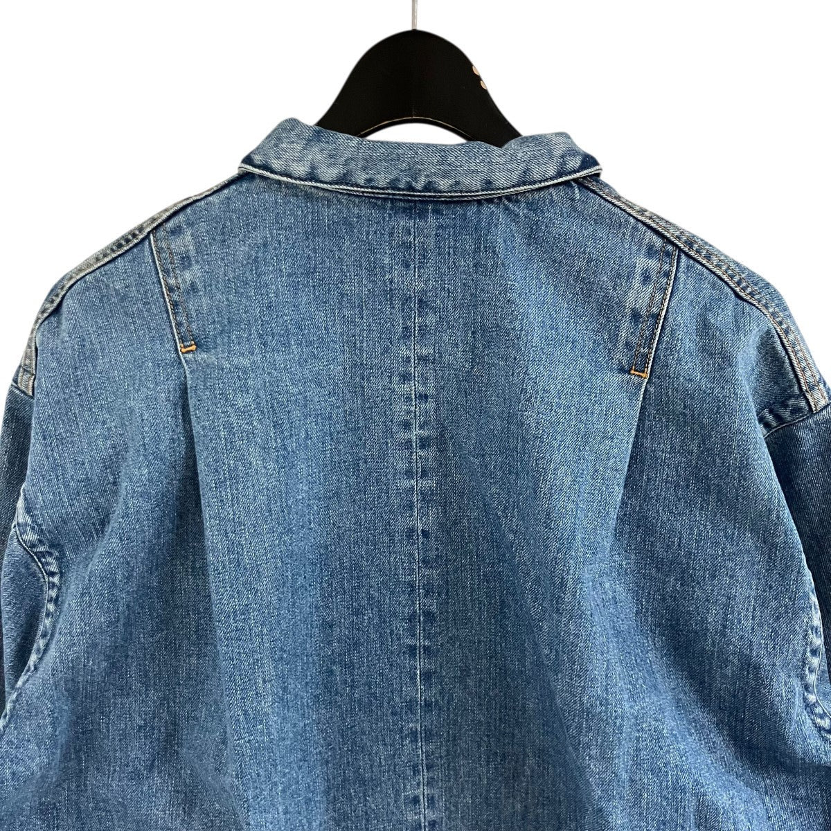 ウォッシュド加工クロップドデニムシャツ