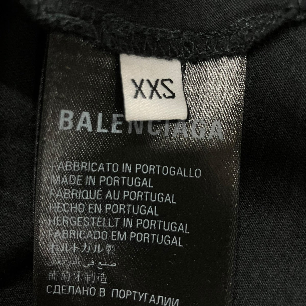 ダメージ加工ネックロゴTシャツ