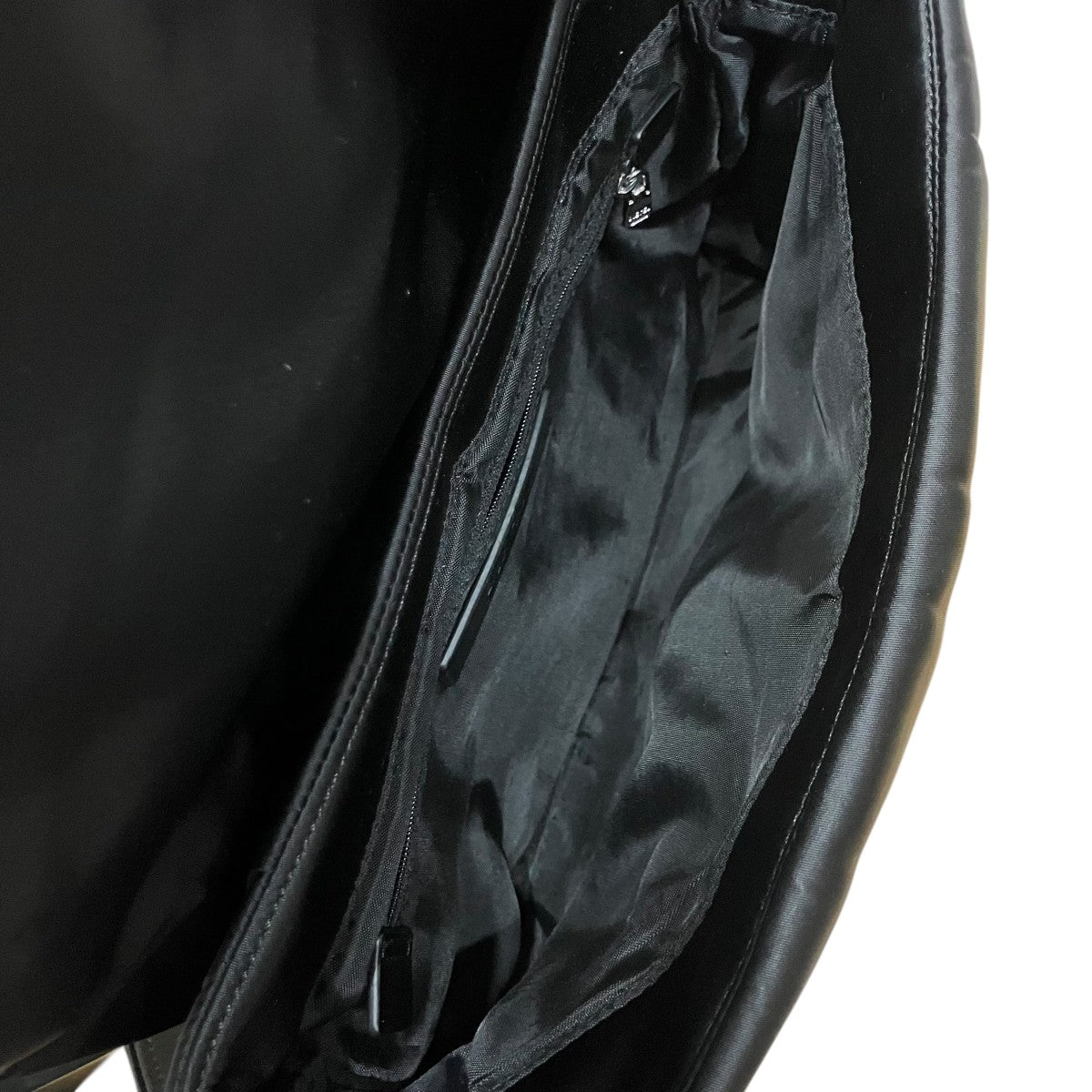 DIESEL ナイロンショルダーバッグ 古着・中古-6枚目のアイテム画像