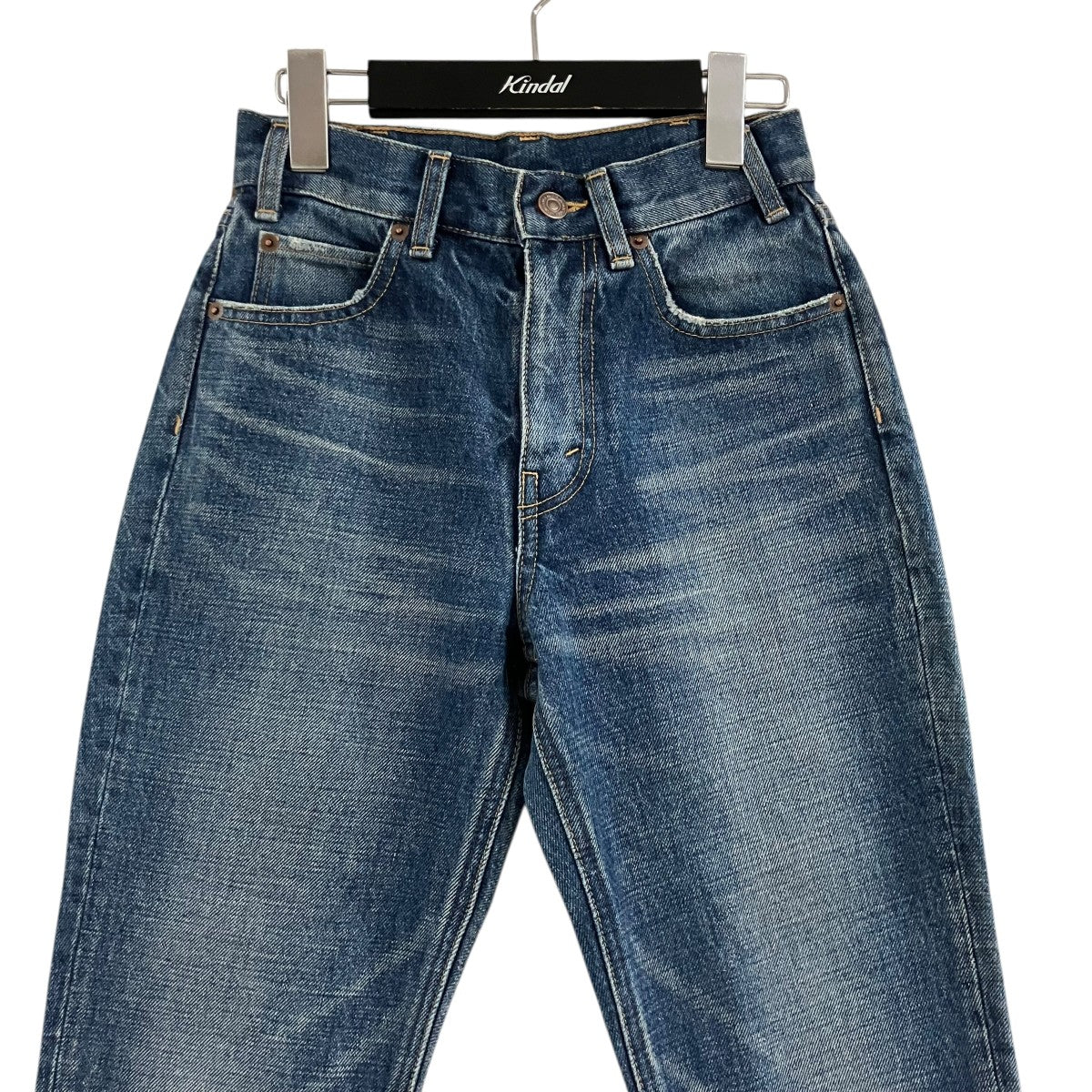 ウォッシュド加工デニムパンツ