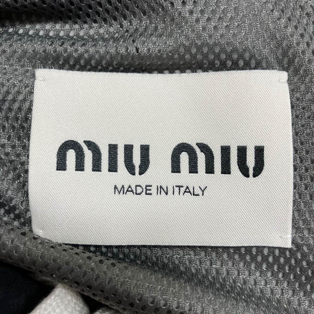 MIU MIU テクニカルシルクジップブルゾン 古着・中古-5枚目のアイテム画像