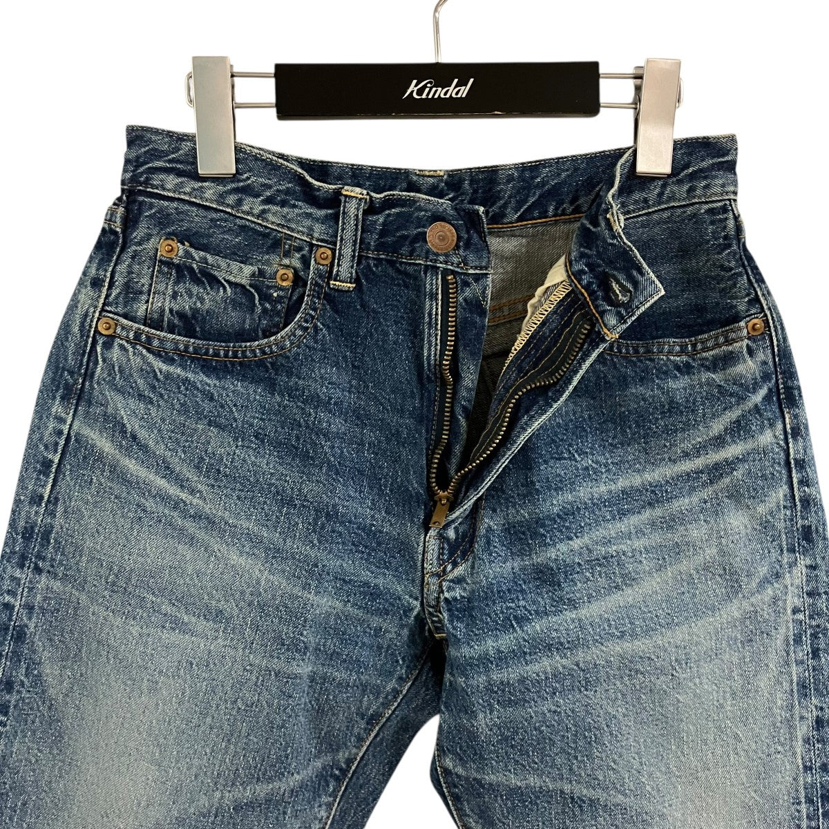 デニムパンツ