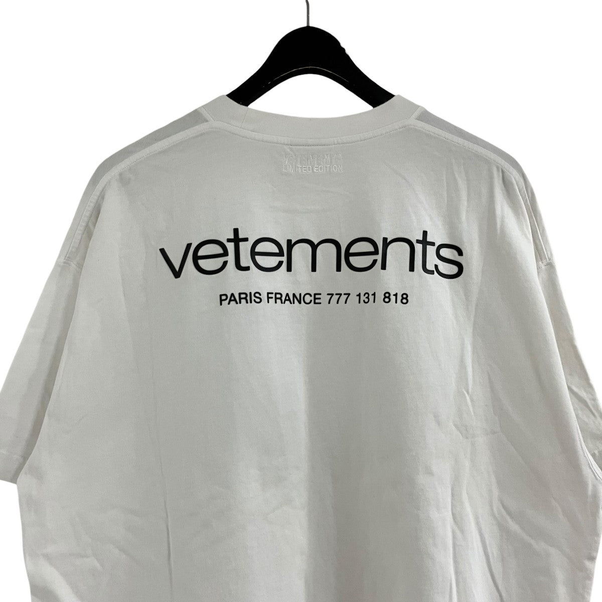 VETEMENTS(ヴェトモン) ロゴプリントTシャツ UE64TR150W ホワイト