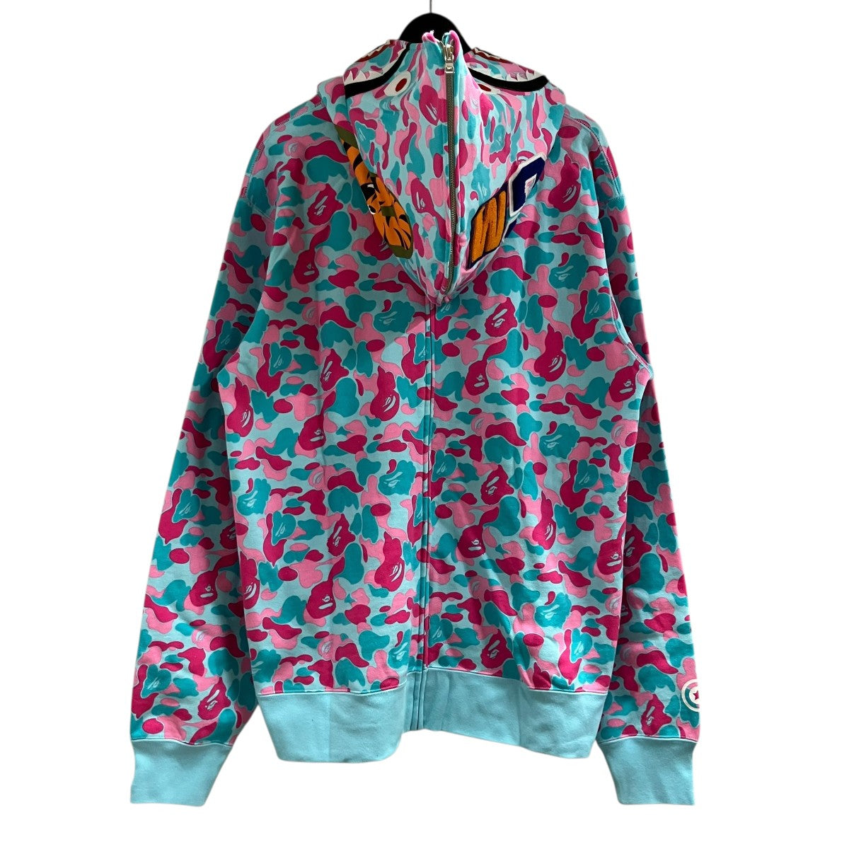 A BATHING APE(アベイシングエイプ) カモ柄シャークジップアップ