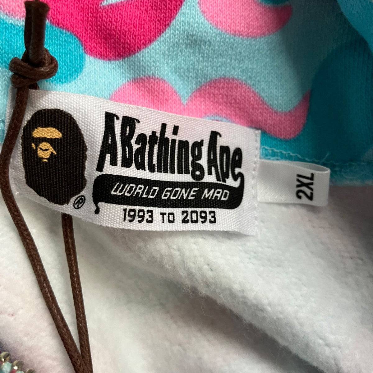 A BATHING APE(アベイシングエイプ) カモ柄シャークジップアップ
