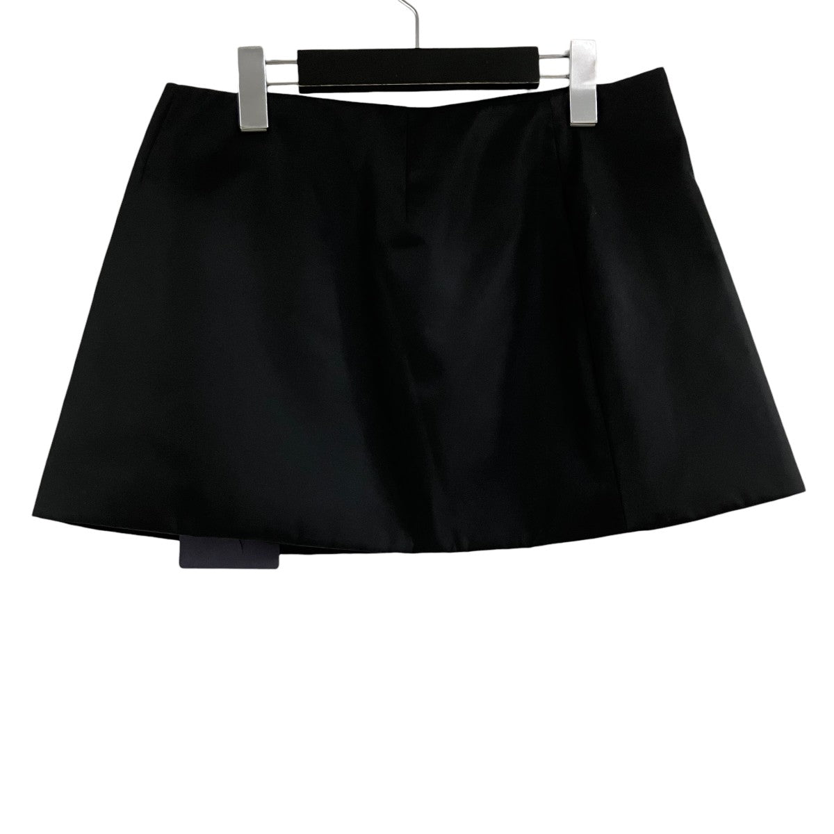 PRADA RE-NYLON トライアングルプレートスカート 古着・中古-3枚目のアイテム画像