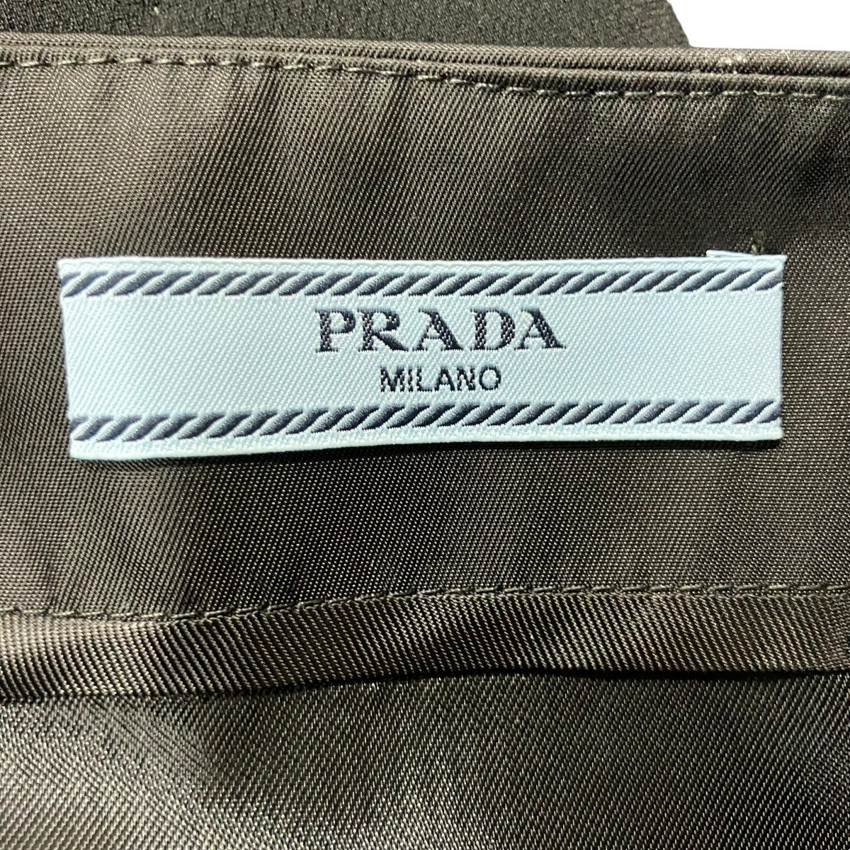 PRADA RE-NYLON トライアングルプレートスカート 古着・中古-6枚目のアイテム画像
