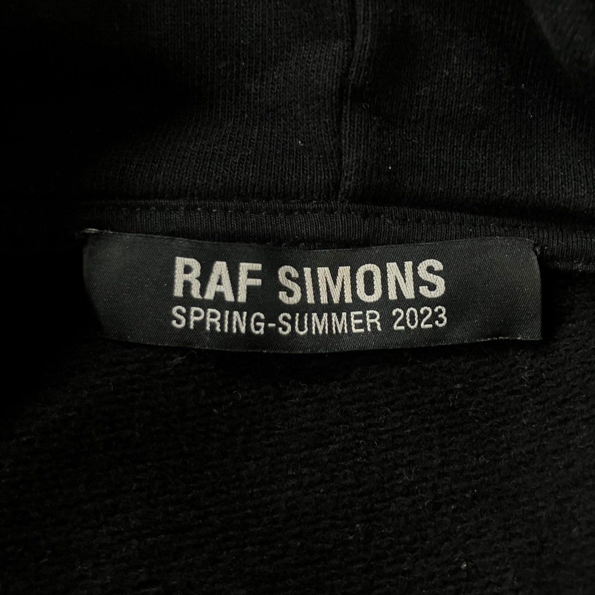 RAF SIMONS デストロイ加工Rプリントプルオーバーパーカー 古着・中古-5枚目のアイテム画像