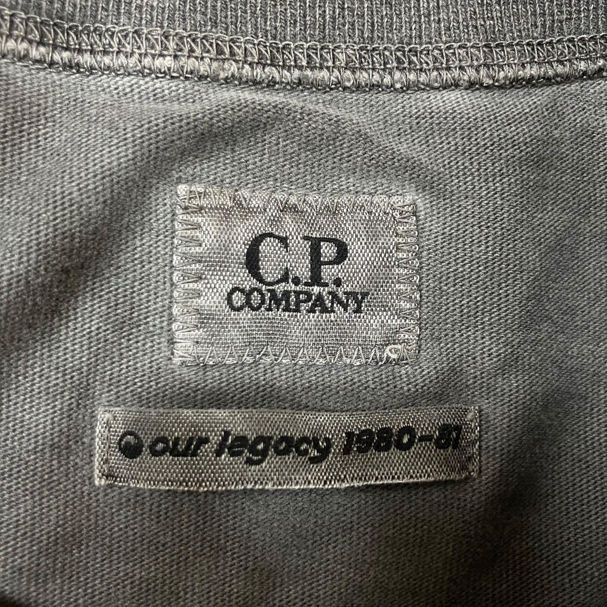 C．P COMPANY×OUR LEGACY ロゴプリントTシャツ 古着・中古-5枚目のアイテム画像