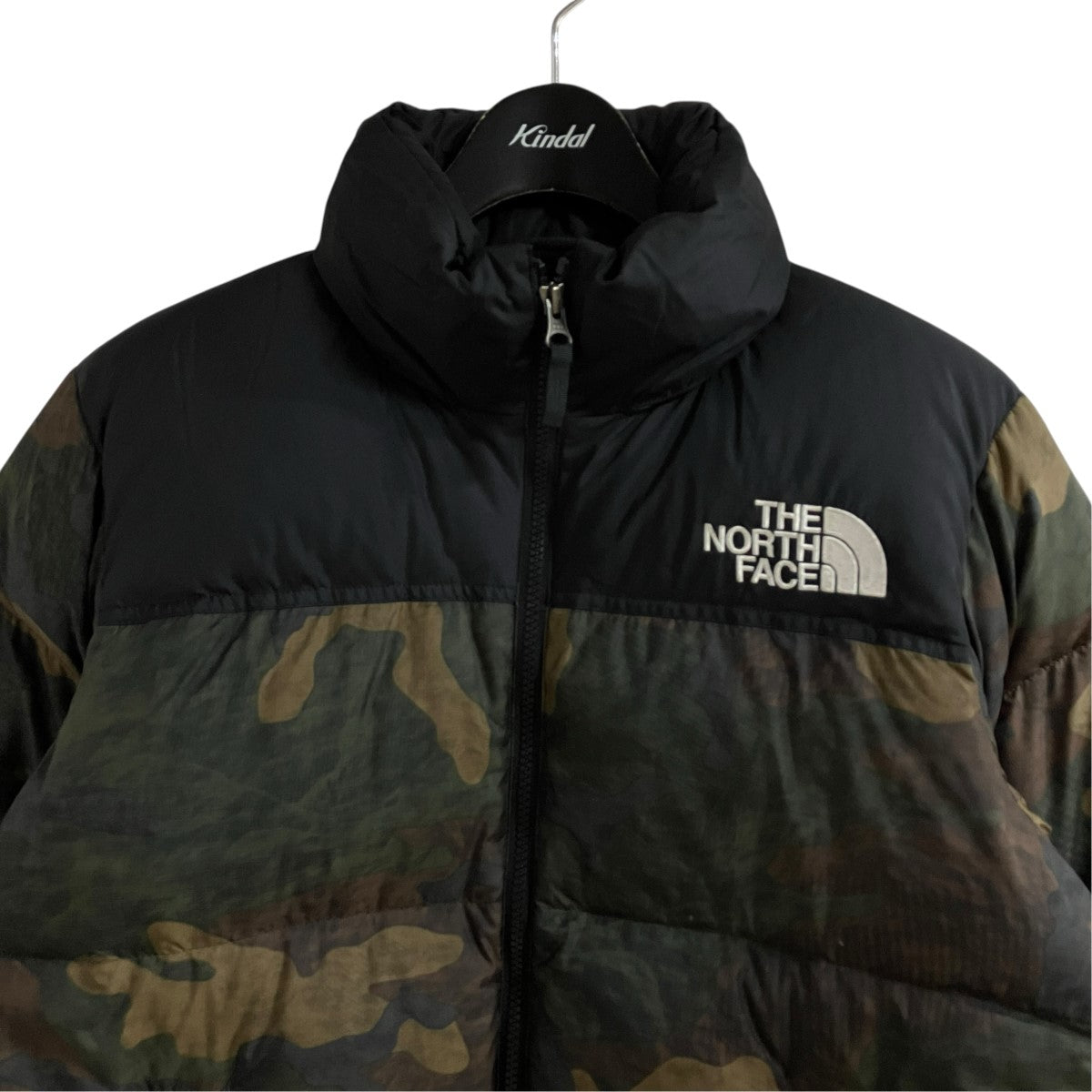THE NORTH FACE カモフラヌプシダウンジャケット 古着・中古-2枚目のアイテム画像