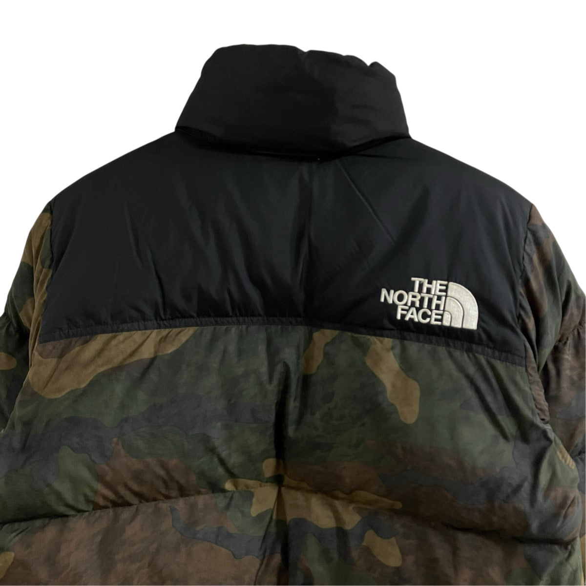 THE NORTH FACE カモフラヌプシダウンジャケット 古着・中古-4枚目のアイテム画像
