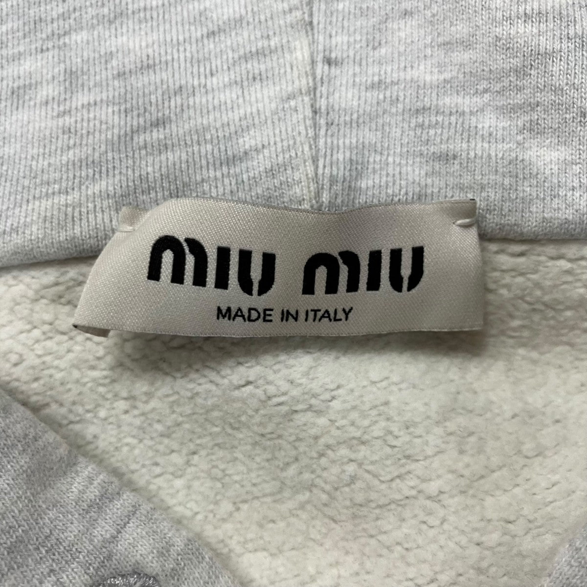 MIU MIU ロゴクロップドジップアップパーカー 古着・中古-5枚目のアイテム画像