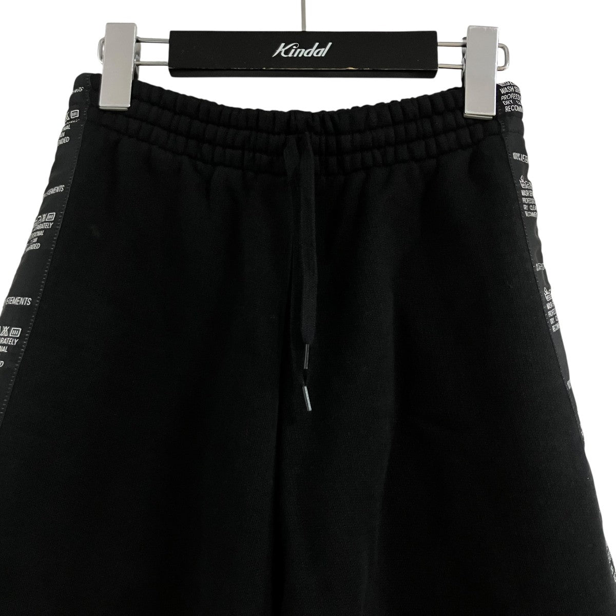 VETEMENTS テープロゴハーフパンツ 古着・中古-2枚目のアイテム画像