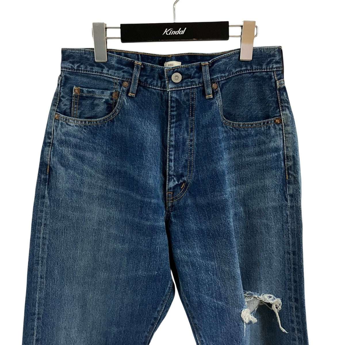 ウォッシュド加工デニムパンツ