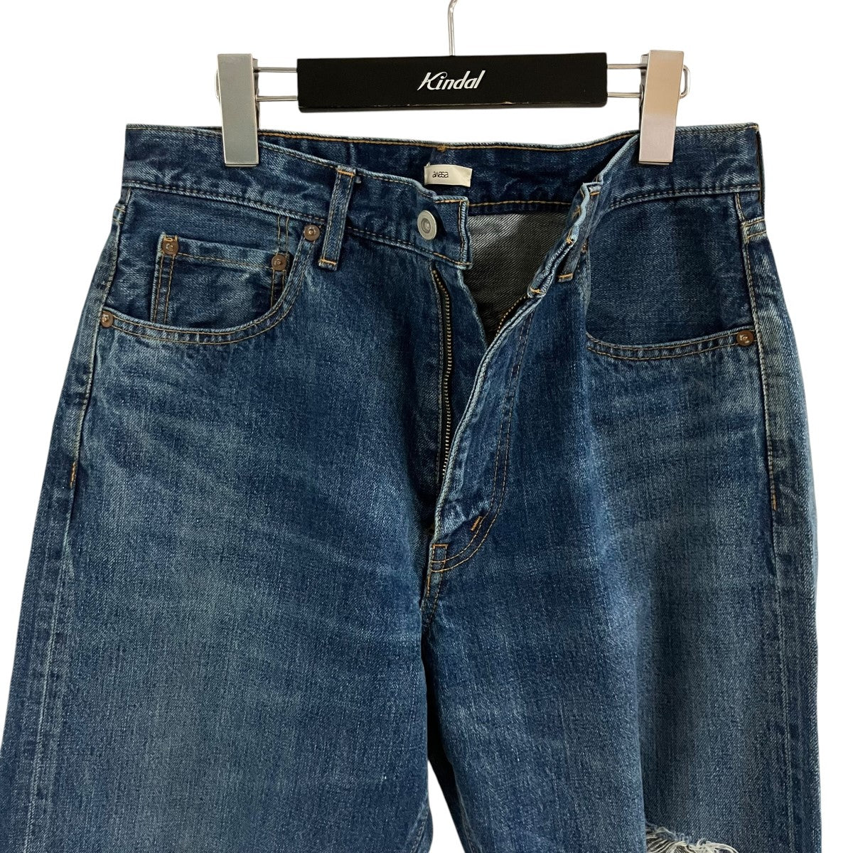 ウォッシュド加工デニムパンツ