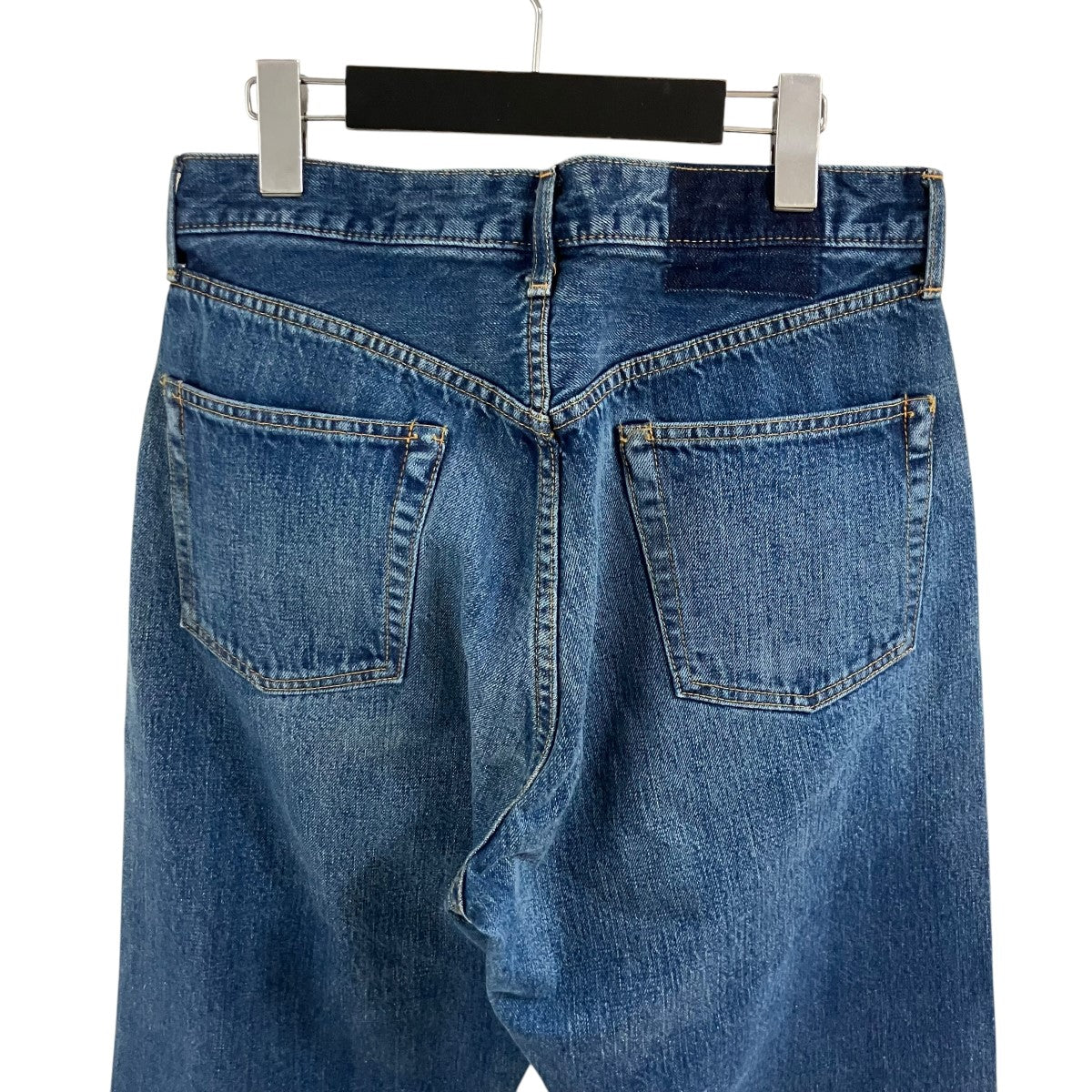 ウォッシュド加工デニムパンツ