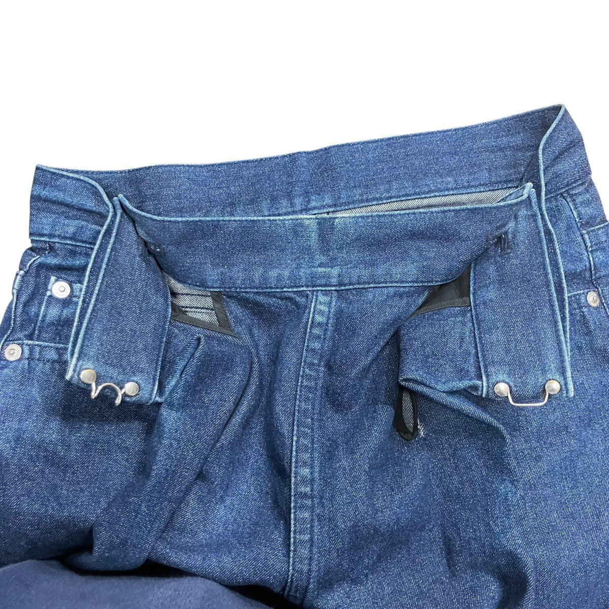 デニムパンツ