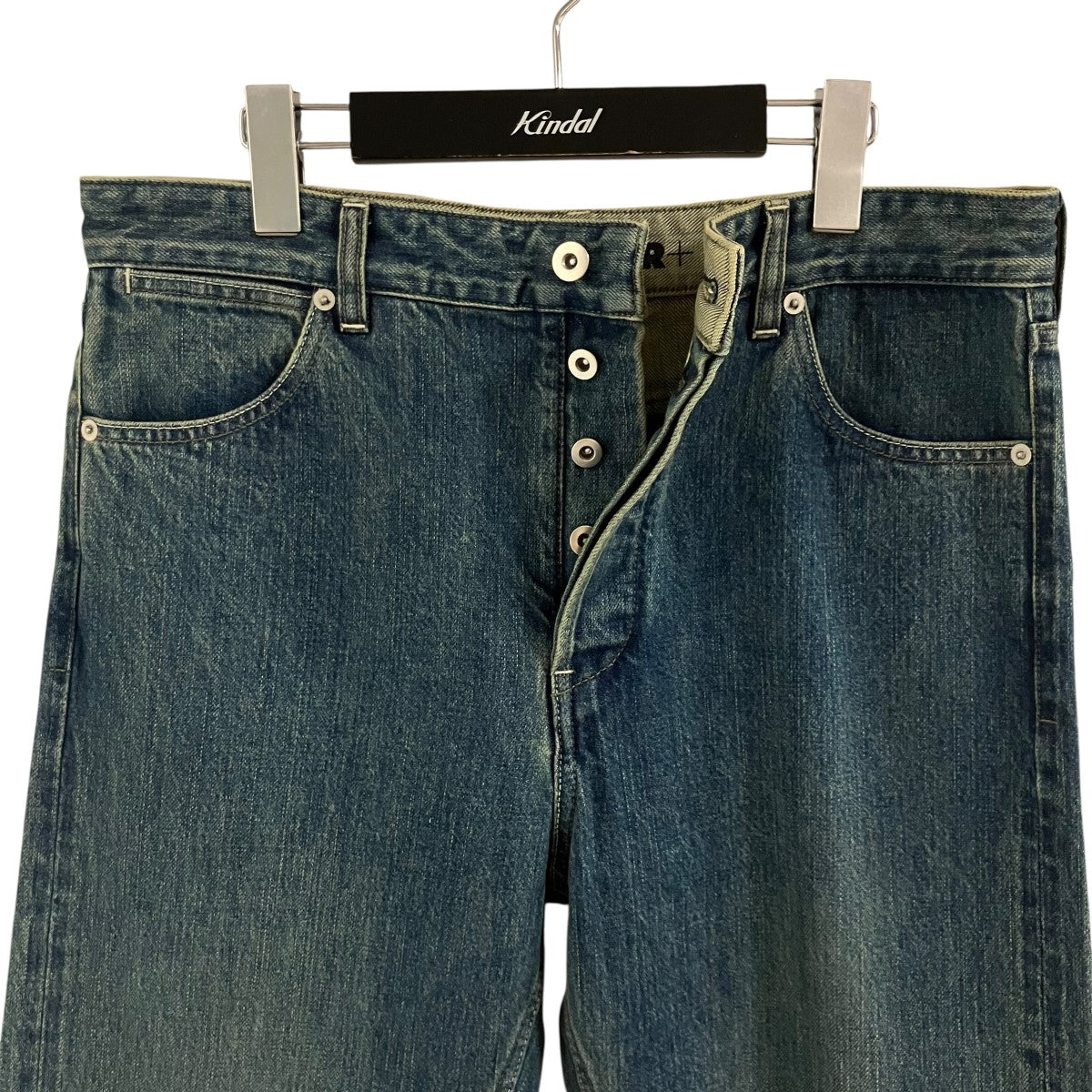 フェード加工デニムパンツ