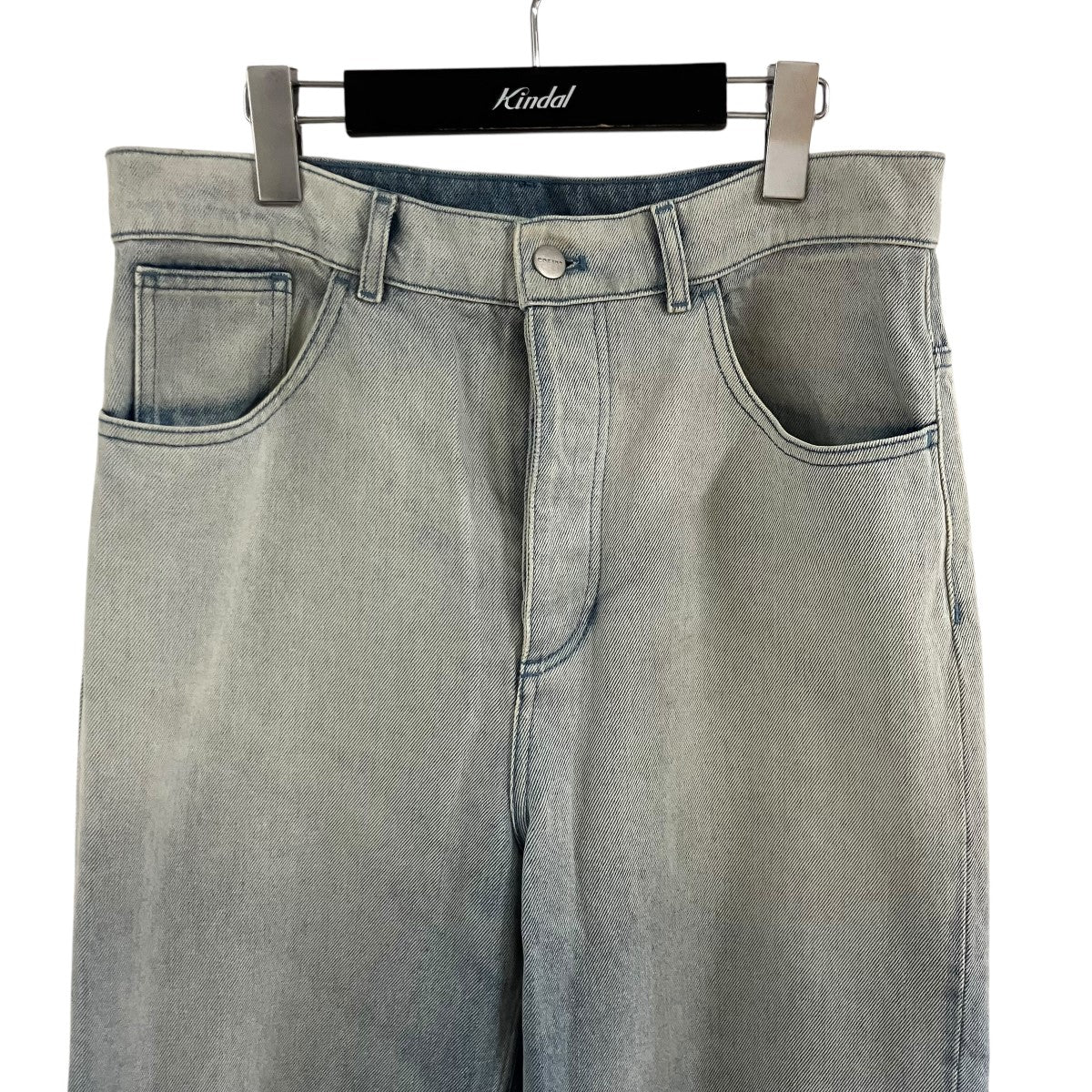 フェード加工デニムパンツ