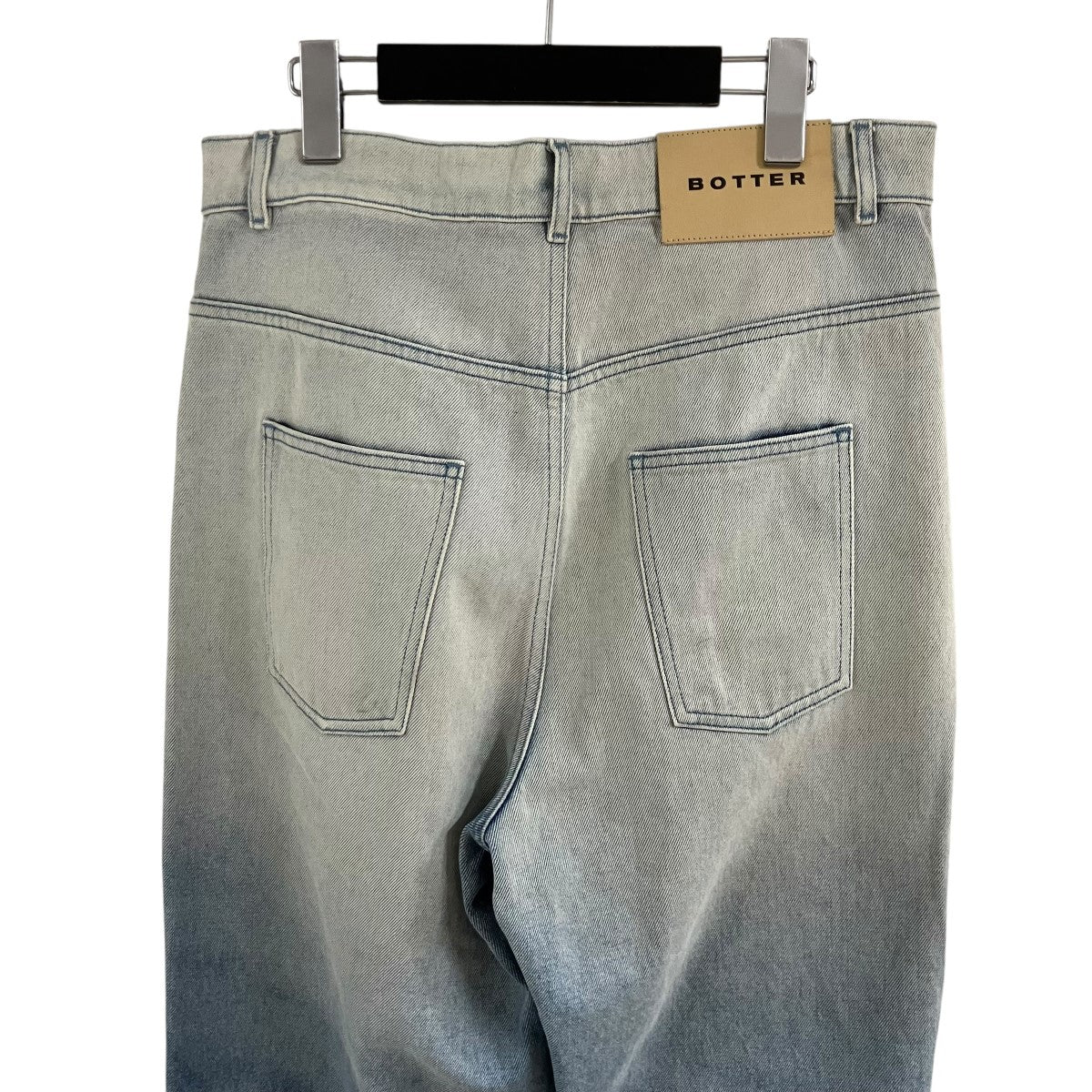 フェード加工デニムパンツ
