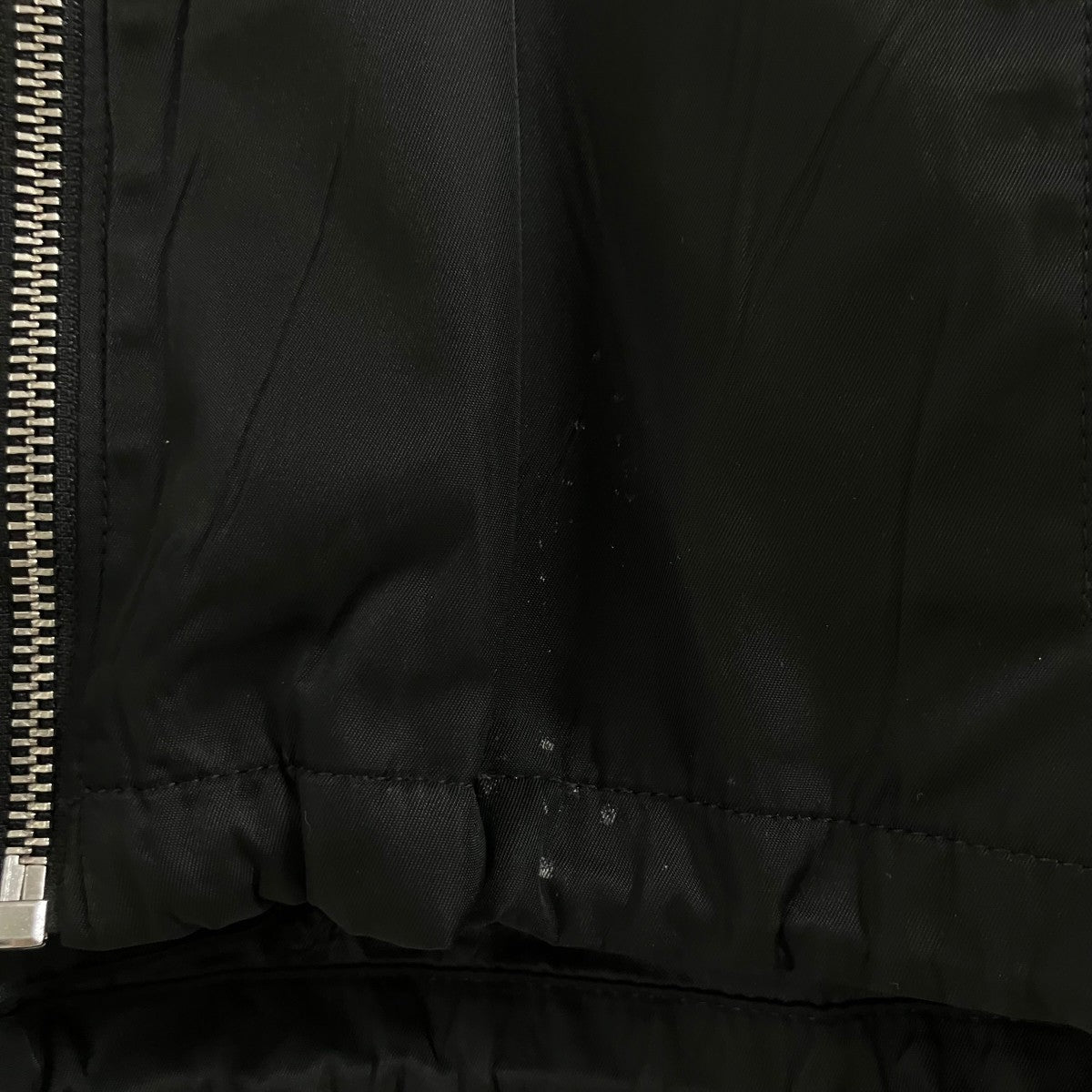 PRADA クロップドリナイロントライアングルロゴジャケット 古着・中古-3枚目のアイテム画像