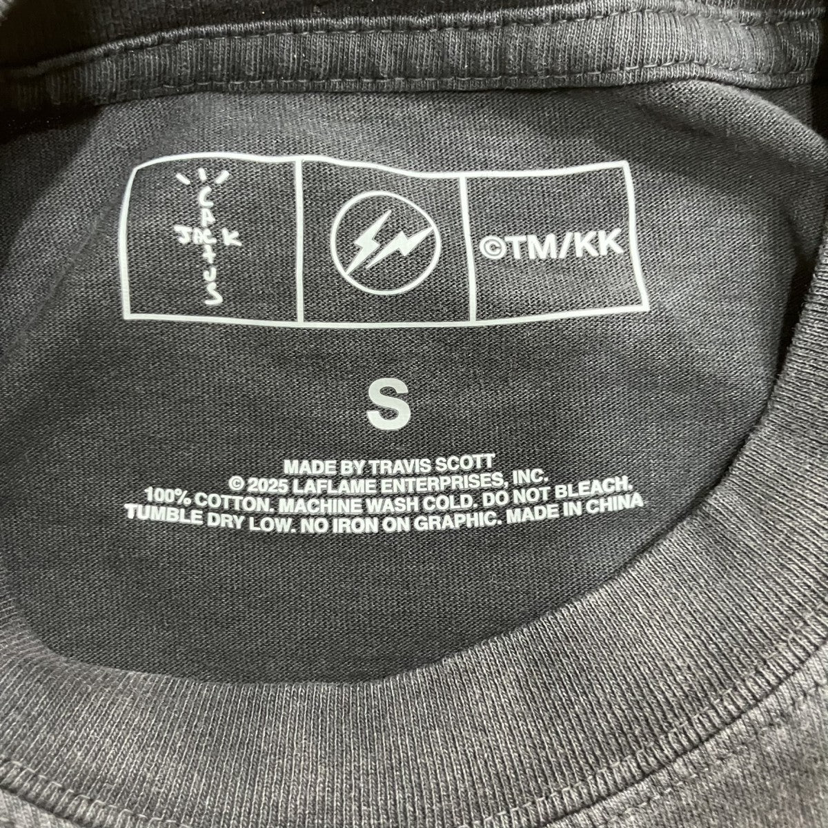TRAVIS SCOTT×FRAGMENT DESIGN×村上隆 プリント半袖Tシャツ ブラック