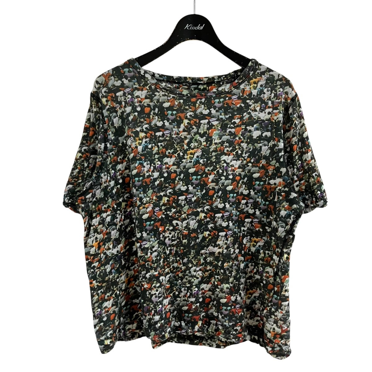 総柄Tシャツ