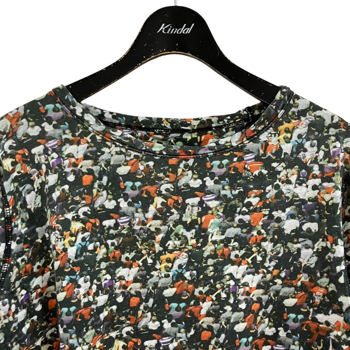 総柄Tシャツ