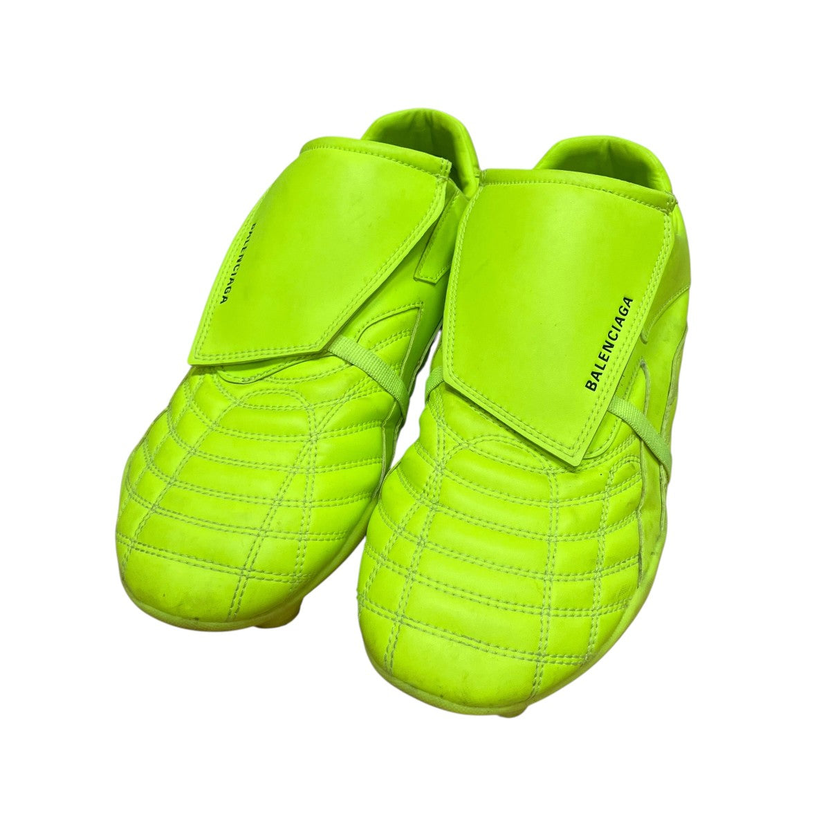 サッカースニーカー