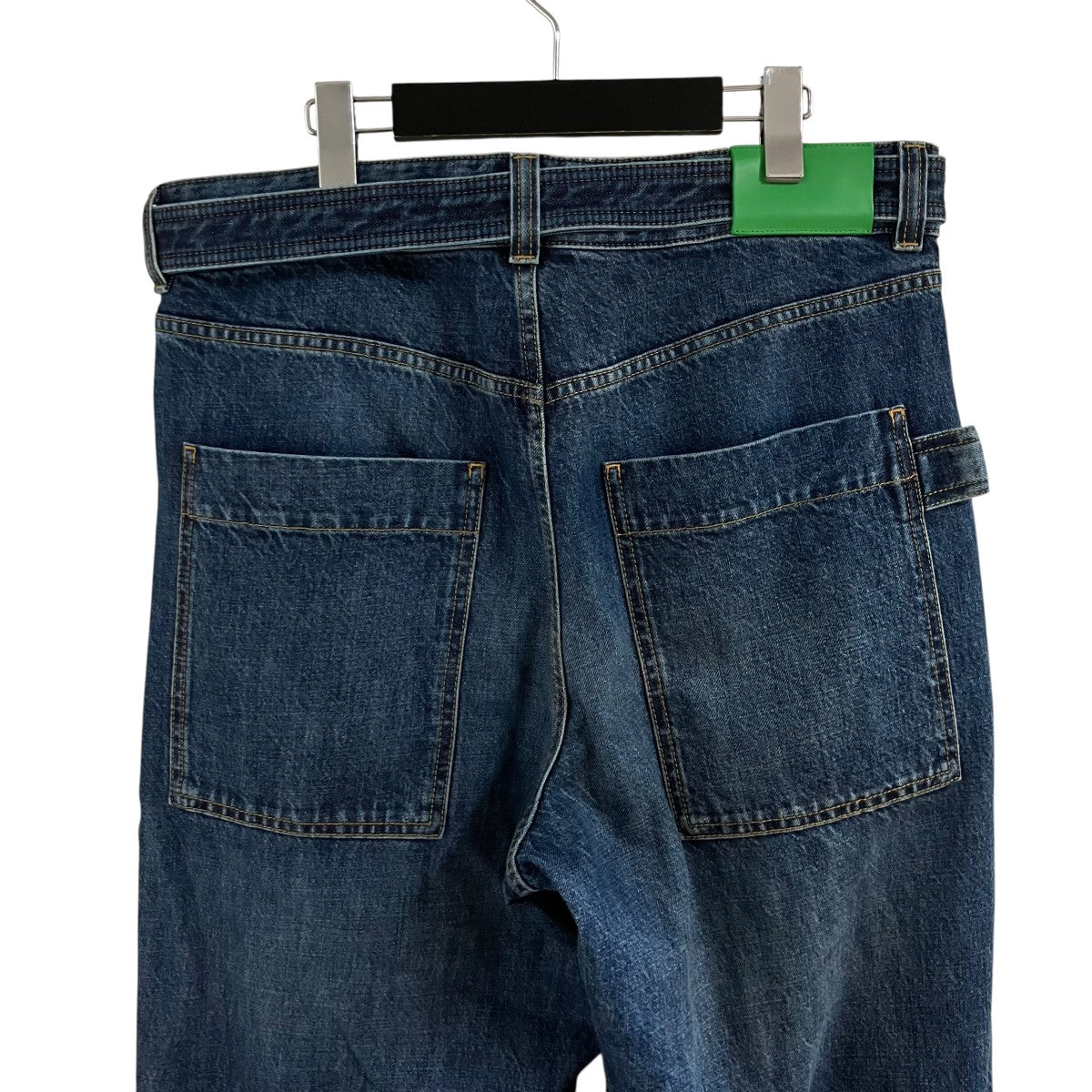 フェード加工ベルテッドデニムパンツ